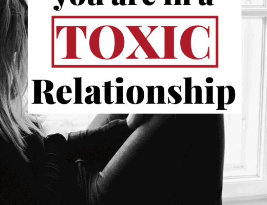 11 signs you are in a TOXIC relationship with someone who doesn't really love you. Learn the signs so you can get out early. | girlhasamind.com | #relationships #relationship #toxicrelationship #badrelationship #positivemindset #positivethinking #girlhasamind